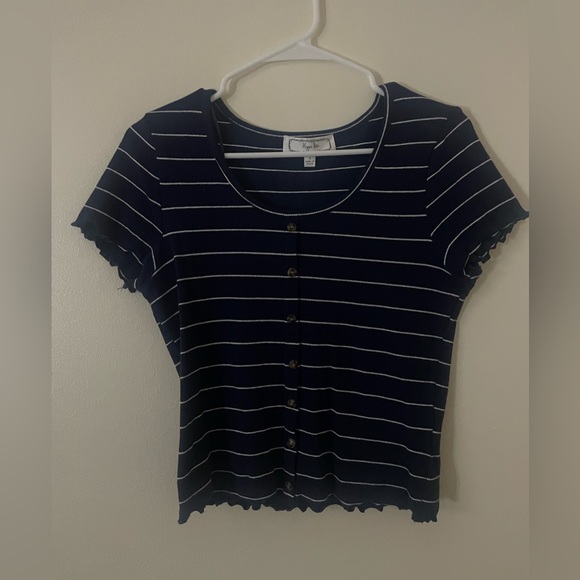 Tops - Short Sleeve Crop Top